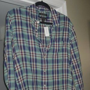 Banana Republic - Brand New -Untucked Slim - 57% Cottn, 42% Lyocell, 1% Elastane